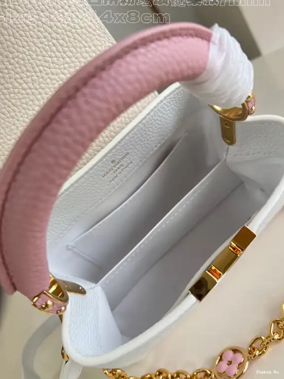 LOUIS VUITTON MINI-21*14*8CM CAPUCINES 0526